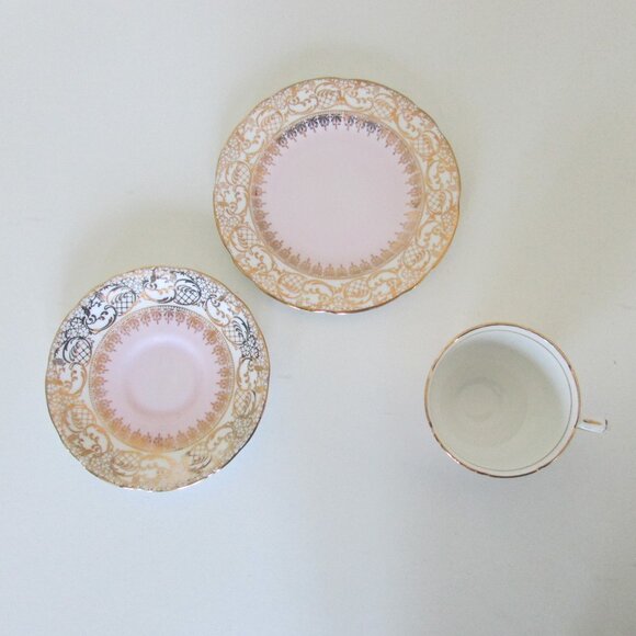 Vintage Royal Stafford Teacup trio set, Pink & Gold (Lot 2) - Picture 6 of 9
